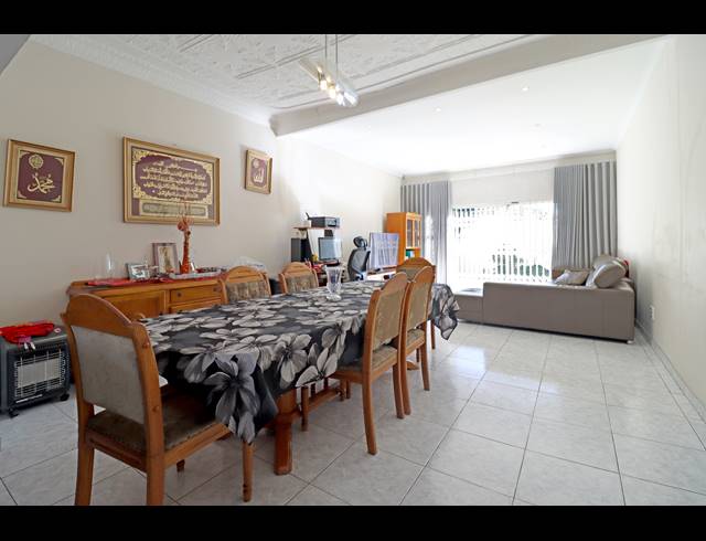 4 BEDROOM HOUSE FOR SALE IN CROSBY